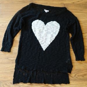 Light Slub Black Hi Low Sweater With White Heart